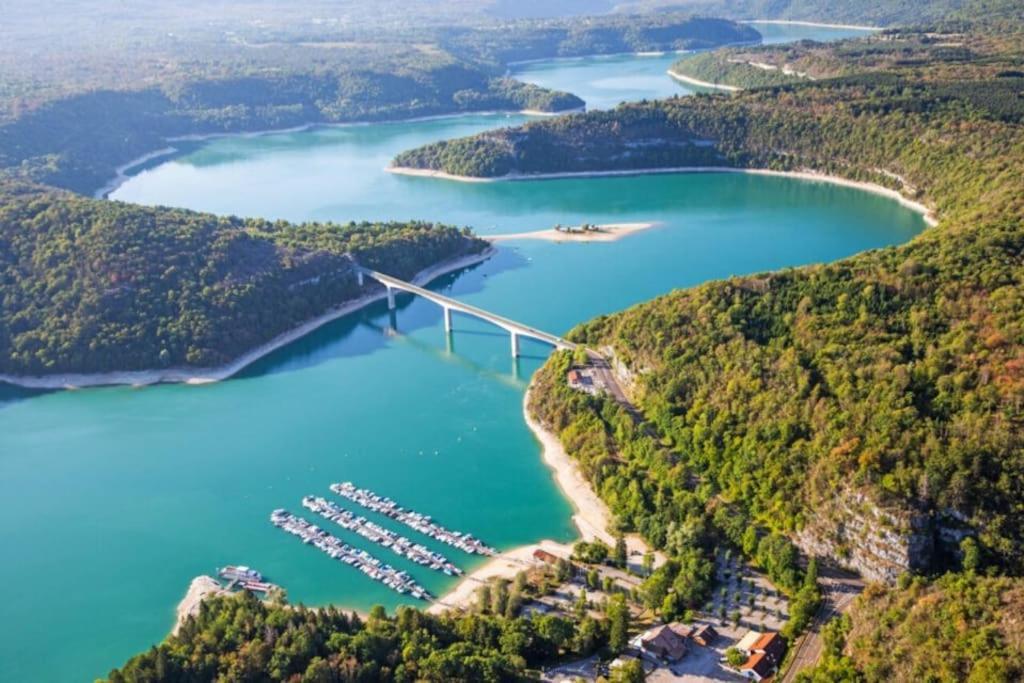 Gites Aux Granges Du Vilaret Clairvaux-les-Lacs Bagian luar foto